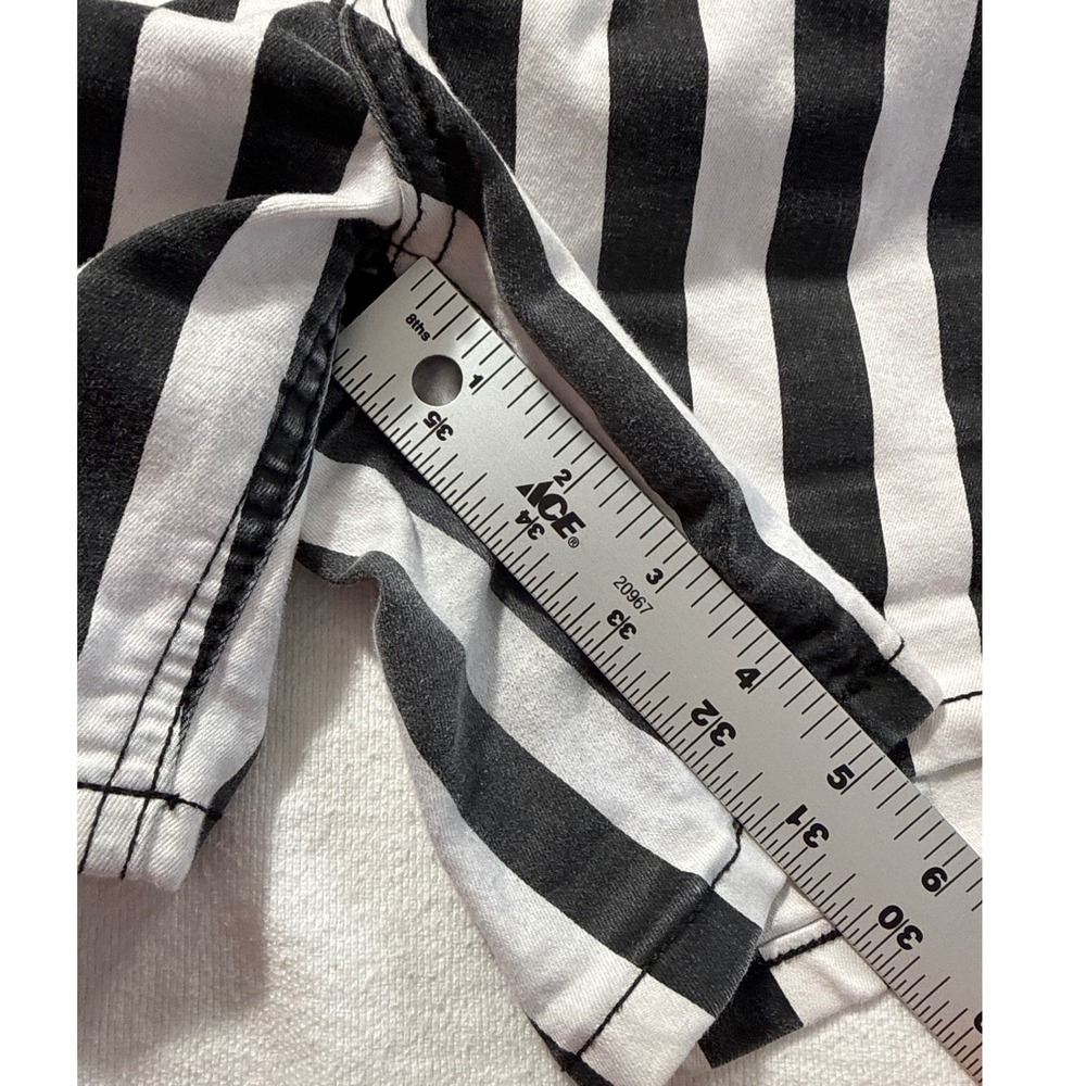 Hot Topic HT Denim Ultra Hi-Rise Striped Button Front Shorts Black White Size 13 - Picture 9 of 10